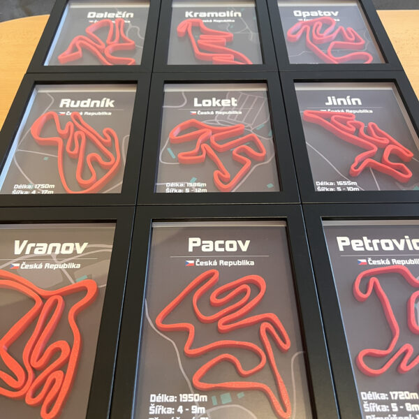 Set devíti MČR motokrosových tratí